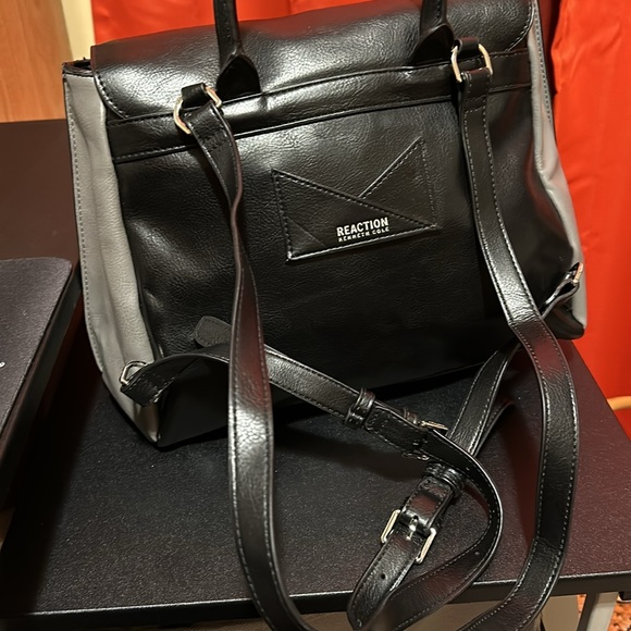Reaction Kenneth Cole Backpack - Picture 3 of 5